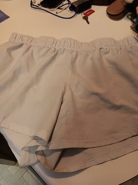 Athleta Light Gray Performance Elastic Waist Shorts